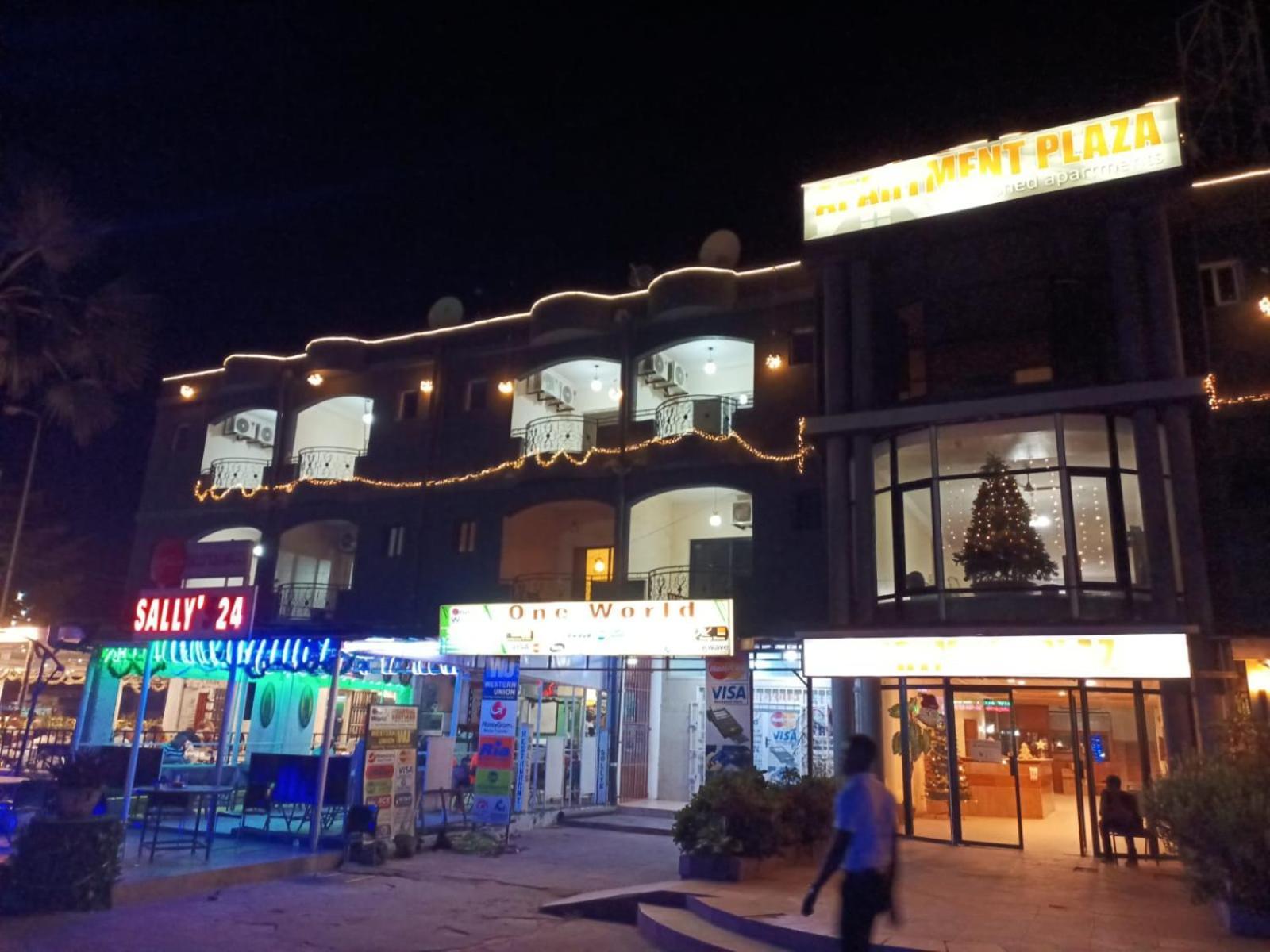 Apartments Plaza Hotel Кололі Екстер'єр фото