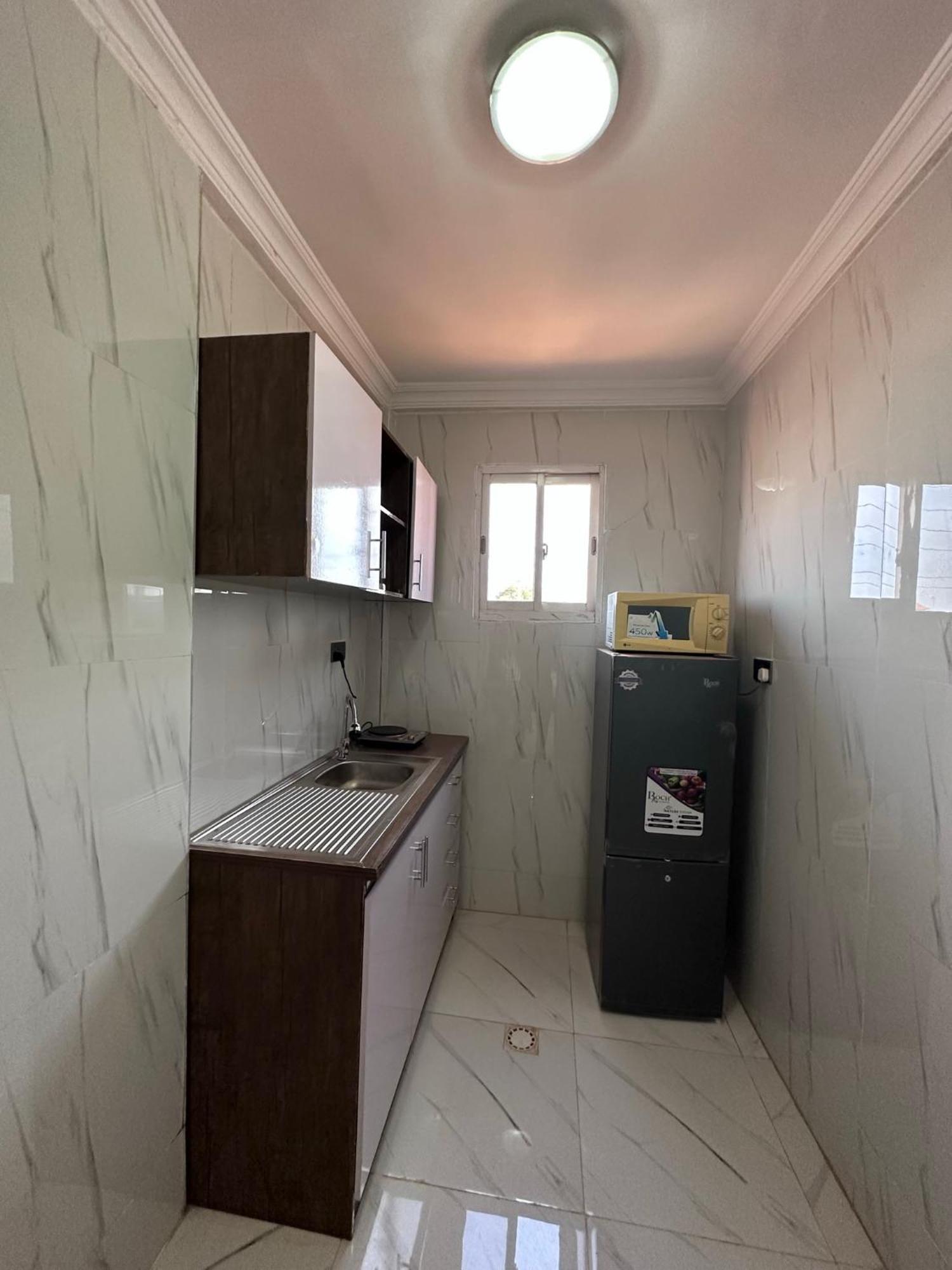Apartments Plaza Hotel Кололі Екстер'єр фото